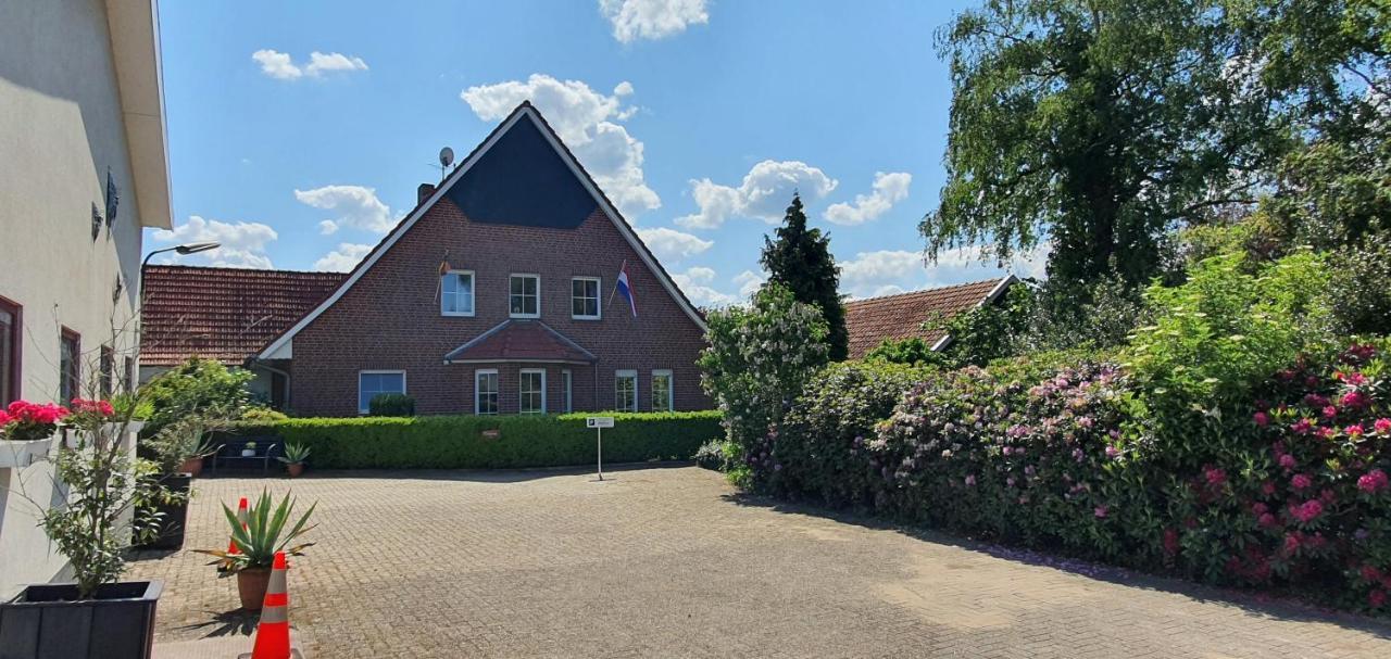 Ferienbauernhof De Slaaphoeve Emlichheim Exterior foto